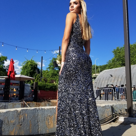 Prom Dress - Picture 8 of 12